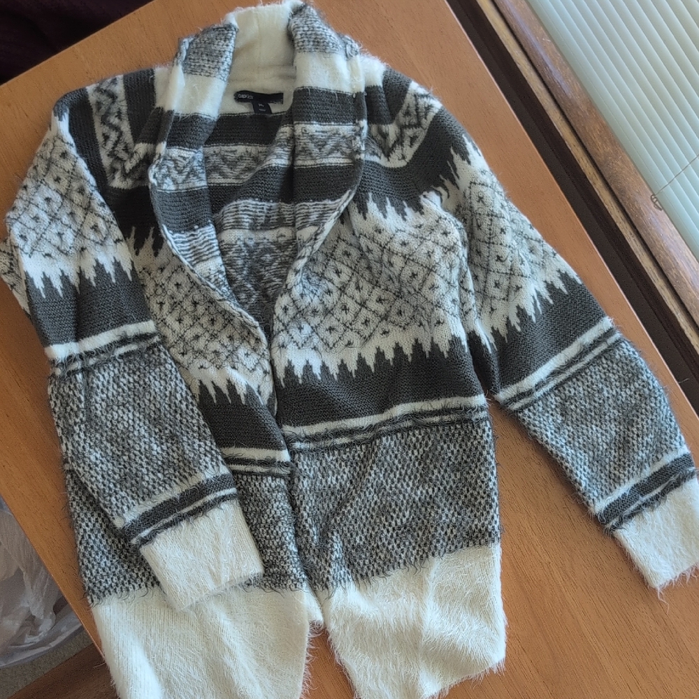 GAP Kids Black and White Patterned Sweater